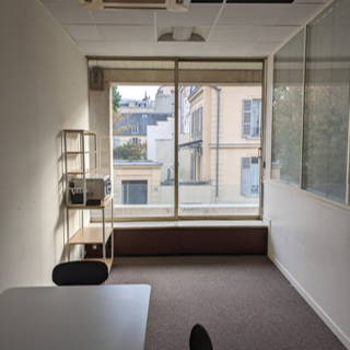 Bureau privé 20 m² 4 postes Location bureau Rue d'Angiviller Versailles 78000 - photo 2